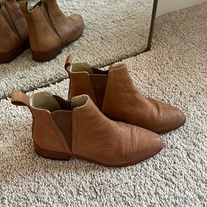 Nisolo Chelsea Boots